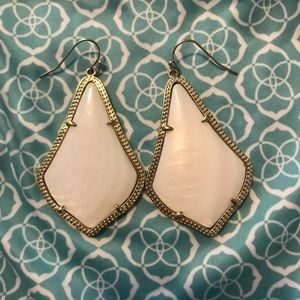 Kendra Scott Alex Gold Earrings in White Pearl